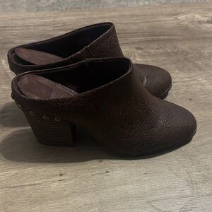 Easy Street Elegant Brown Women's Mules